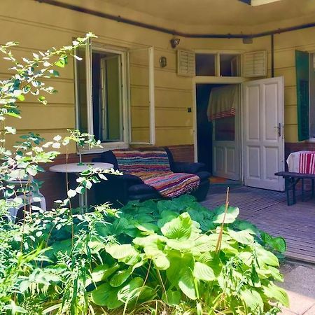 Vintage Studio Apartment, Garden And Free Parking Будапешт Экстерьер фото